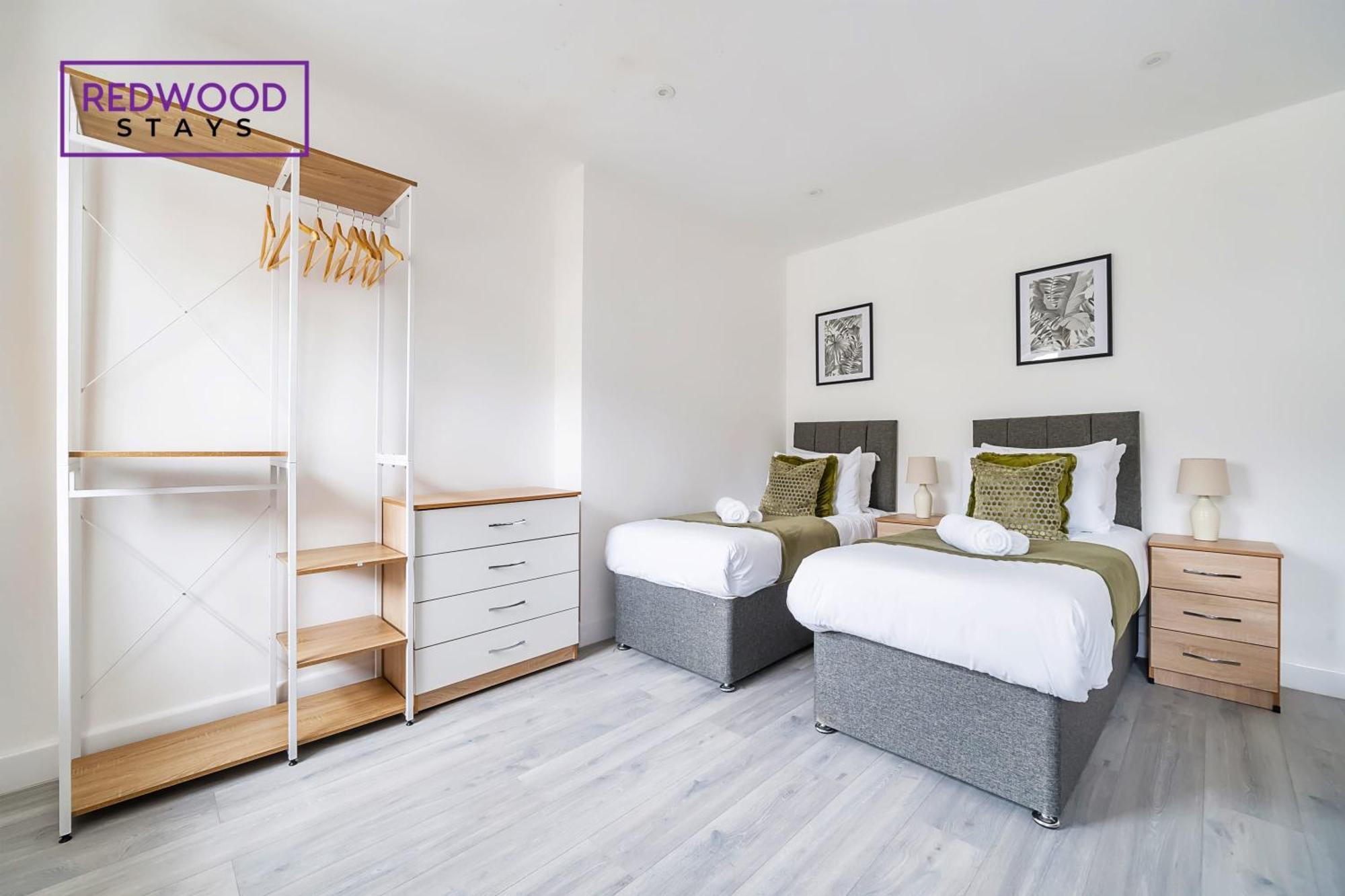 Brand New, 2 Bed 1 Bath, Modern Town Center Apartment, Free Wifi & Netflix By Redwood Stays Aldershot Εξωτερικό φωτογραφία